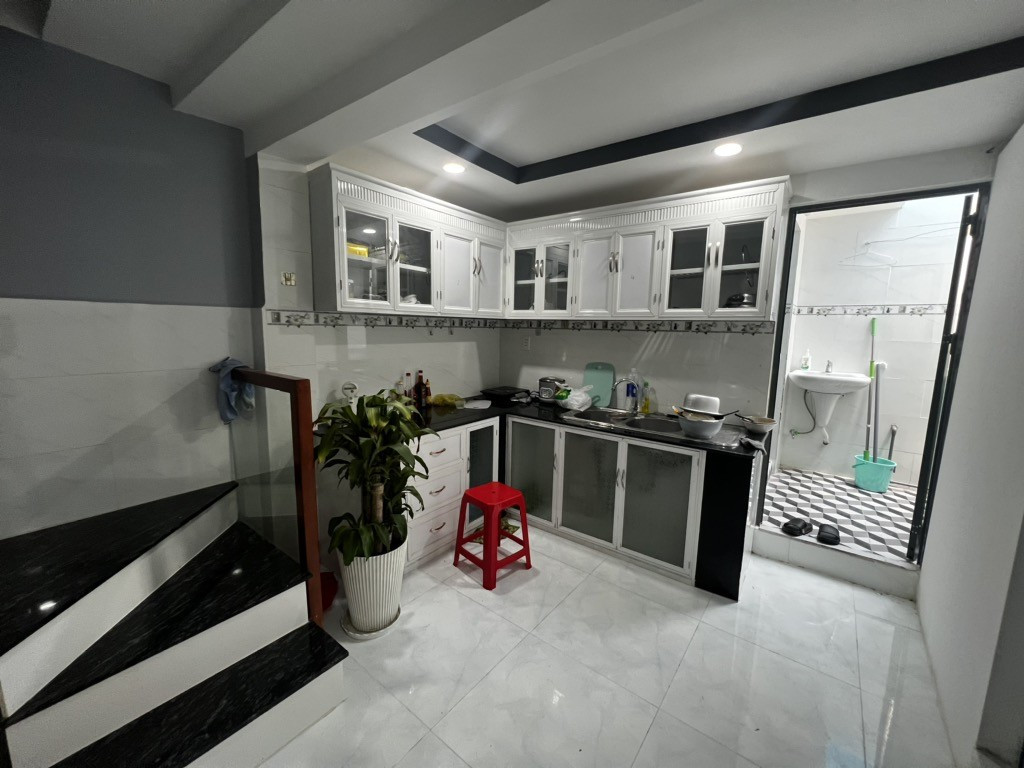 MỚI ĐẸP Ở NGAY, 2 TẦNG ĐỐI DIỆN VẠN PHÚC CITY DÒNG TIỀN ỔN ĐỊNH 4X15 CHỈ 5,3 TỶ.