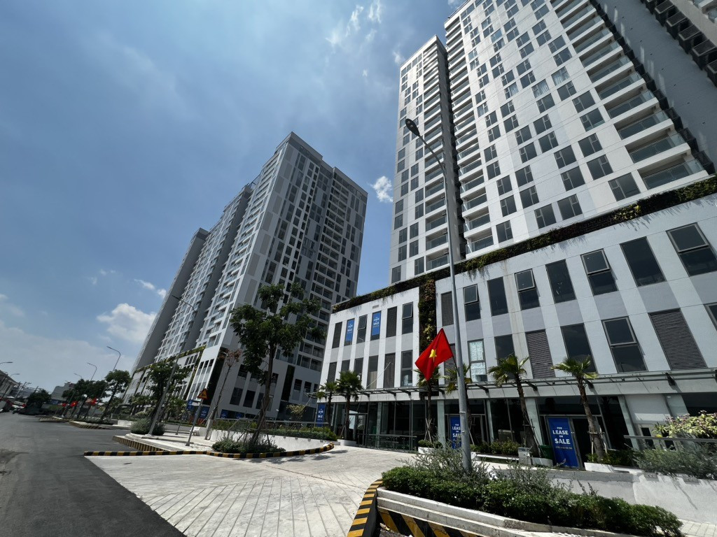 MỚI ĐẸP Ở NGAY, 2 TẦNG ĐỐI DIỆN VẠN PHÚC CITY DÒNG TIỀN ỔN ĐỊNH 4X15 CHỈ 5,3 TỶ.