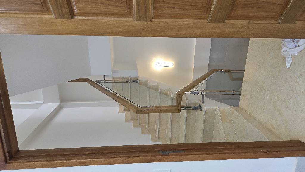 NHÀ 4 TẦNG MỚI ĐẸP -  HẺM 6M THÔNG - FULL NỘI THẤT CAO CẤP - GIÁP QUẬN 10 - GẦN THỂ THAO PHÚ THỌ