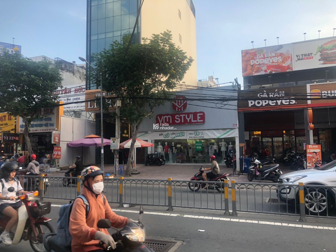 nhà cấp 4 số 517 nguyễn thị thập phường tân phong Q7 dt 8,5x21,5m