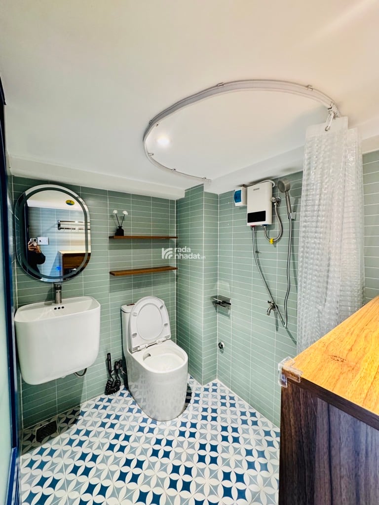 CHỈ 5.XTY BỚT LỘC - NHÀ HẺM SEC XE TẢI ĐỔ CỬA NGAY KHU VIP PHAN XÍCH LONG - THIẾT KẾ ĐẸP - 3 TẦNG  