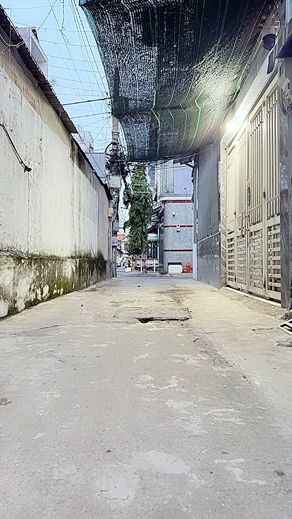 Bán nhà đường đổ thừa luôn tân phú