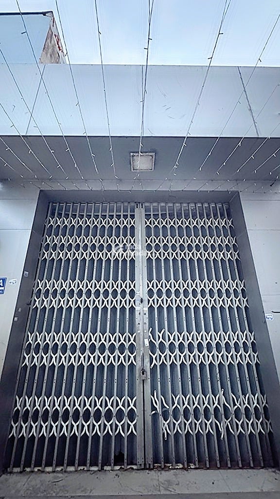 Bán nhà đường đổ thừa luôn tân phú