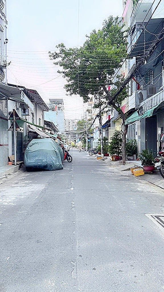Bán nhà đường đổ thừa luôn tân phú