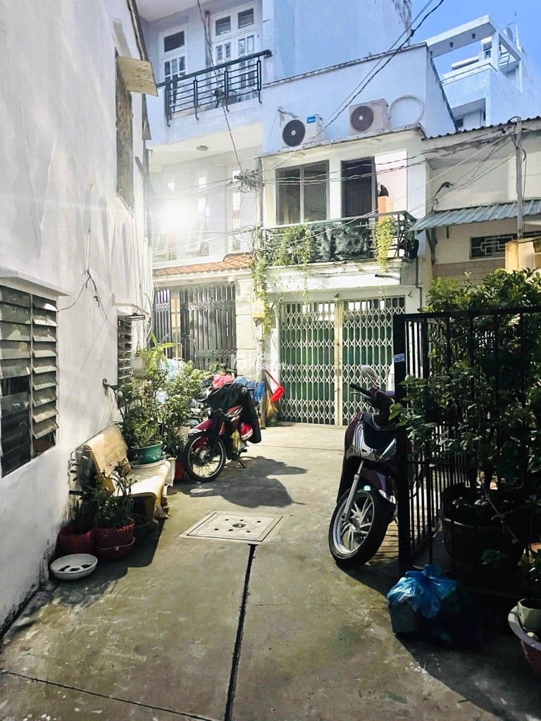 ÂU CƠ - TÂN SƠN NHÌ TÂN PHÚ - GIÁP TÂN BÌNH - 43M2 - 2 TẦNG - 2PN - 2WC - HẺM BA GÁC CÁCH Ô TÔ 50M