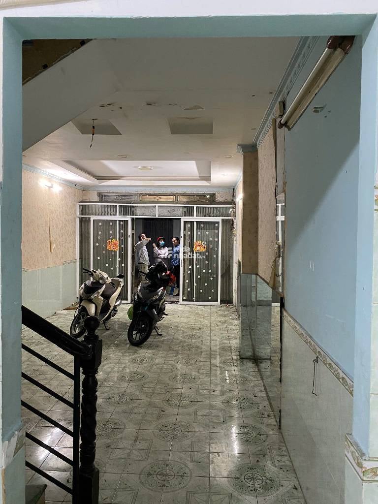 ĐANG CHO THUÊ 15 TRIỆU- NGANG 5.3 M - HẺM. XE HƠI QUẬN 11 CHỈ 100 TR/M