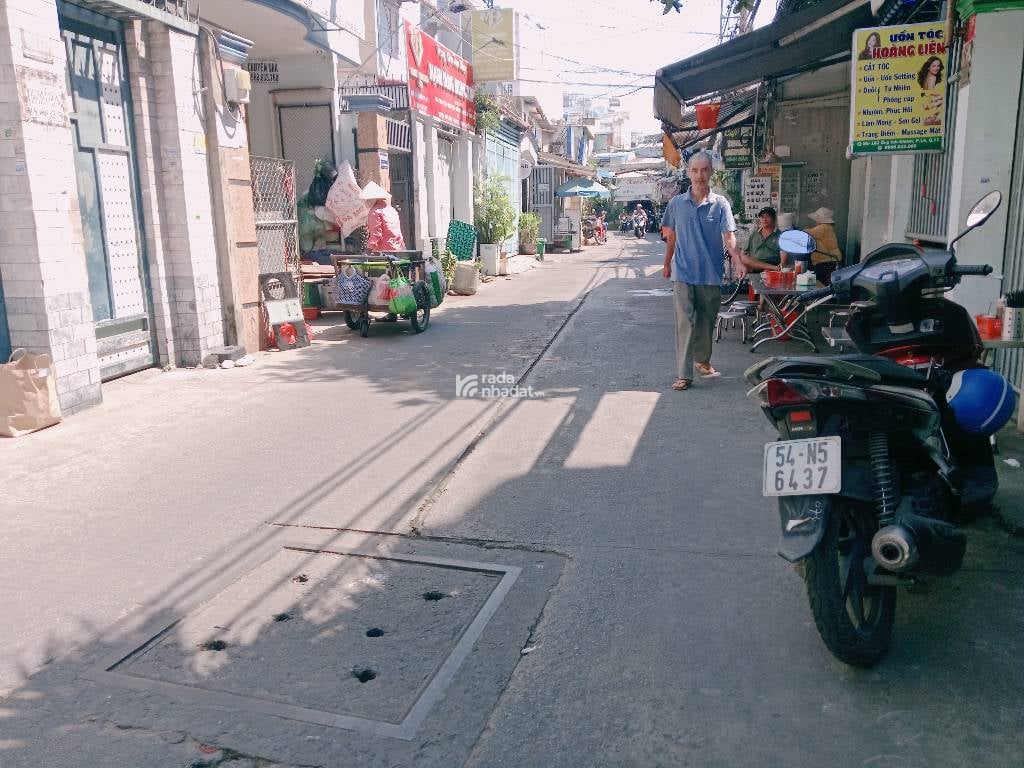 ĐANG CHO THUÊ 15 TRIỆU- NGANG 5.3 M - HẺM. XE HƠI QUẬN 11 CHỈ 100 TR/M