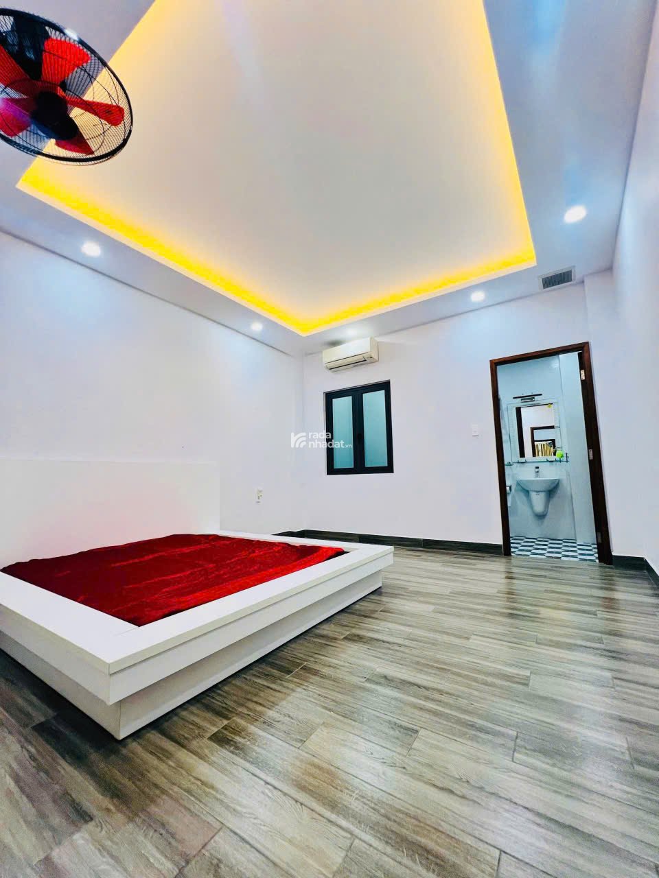  NHÀ ĐẸP 5 TẦNG FULL NỘI THẤT GỖ ĐỒNG KỴ HXH Đặng Lộ, Phường 7, Quận Tân Bình CHỈ 16 TỶ