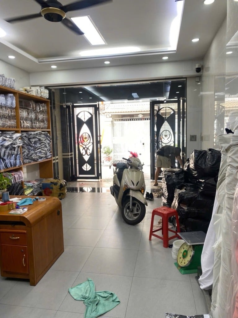 NHÀ 4 TẦNG - 74M2 (4.4*16.5) - HẺM VIP 8M - LÊ MINH XUÂN