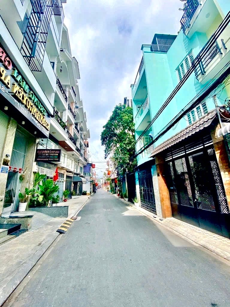 NHÀ MẶT TIỀN NỘI BỘ NGAY CHỢ PHẠM VĂN BẠCH - GARA OTO TRONG NHÀ - NGANG  7M - 84m2 - 4 TẦNG - 11.xT
