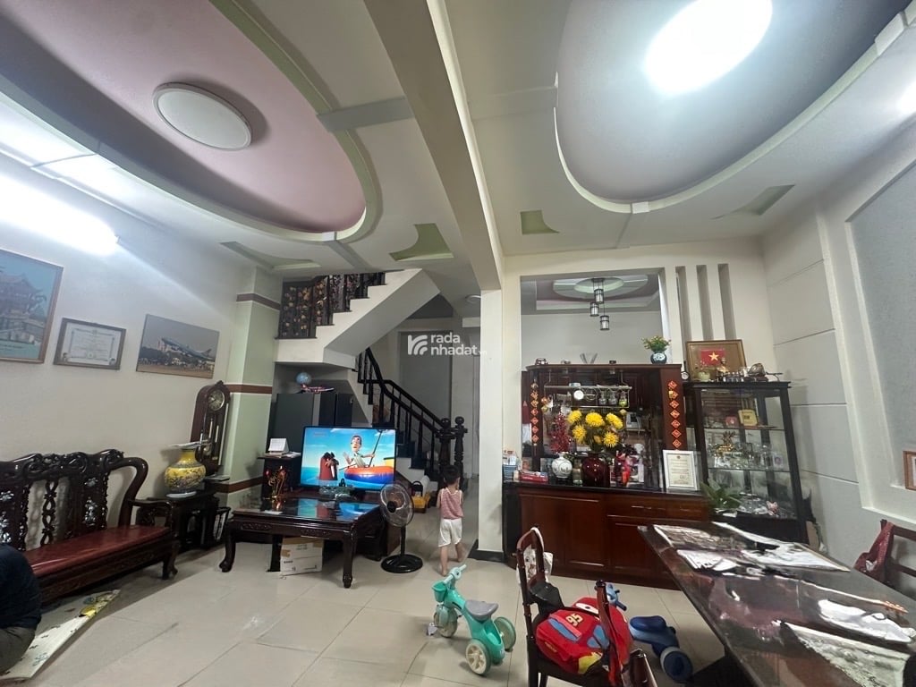 NHÀ MẶT TIỀN NỘI BỘ NGAY CHỢ PHẠM VĂN BẠCH - GARA OTO TRONG NHÀ - NGANG  7M - 84m2 - 4 TẦNG - 11.xT