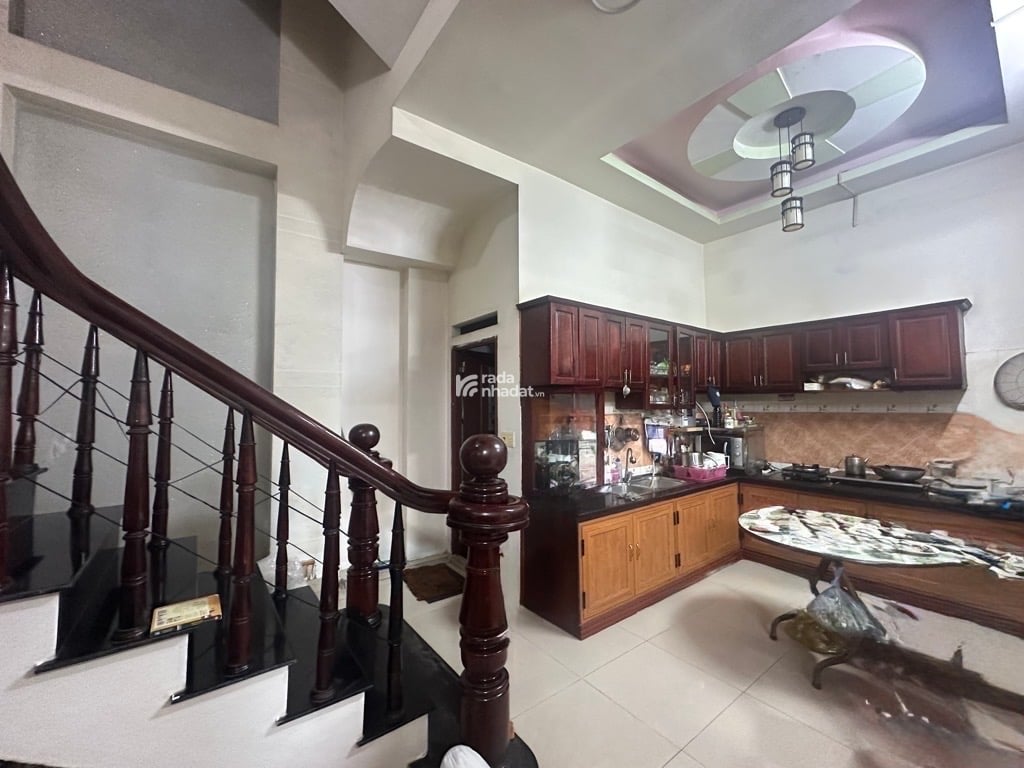 NHÀ MẶT TIỀN NỘI BỘ NGAY CHỢ PHẠM VĂN BẠCH - GARA OTO TRONG NHÀ - NGANG  7M - 84m2 - 4 TẦNG - 11.xT