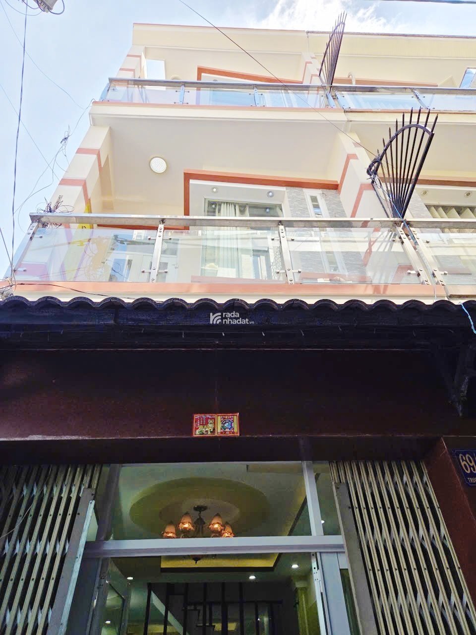 Giá Hơn 4T xíu, 3 tầng đúc  (3.9x11, DTSD 109m2) Hẻm 4m ở ngay, sổ riêng