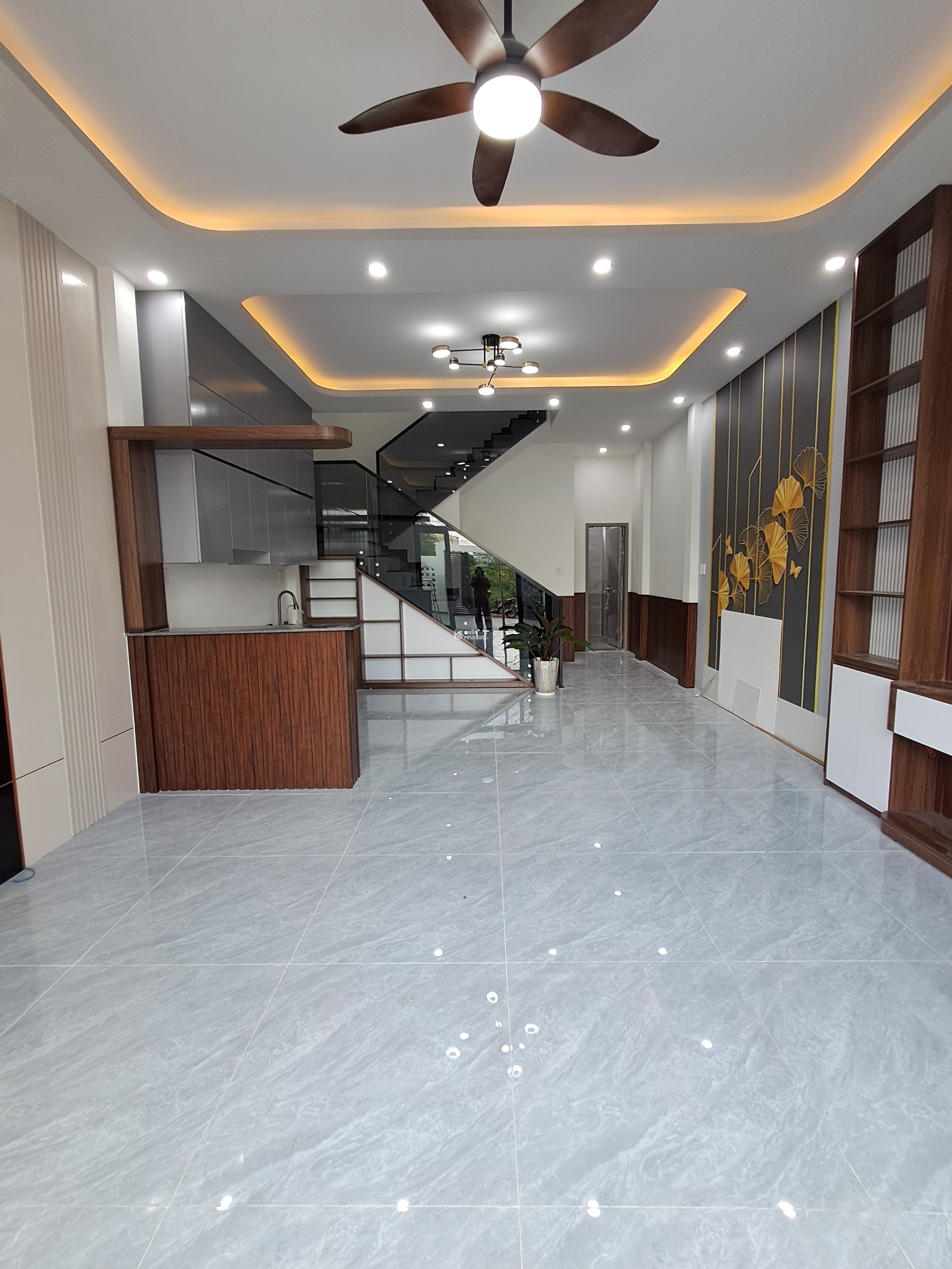 cần bán nhà shr. ở Mỹ hạnh nam Long An nhà hoàn công 