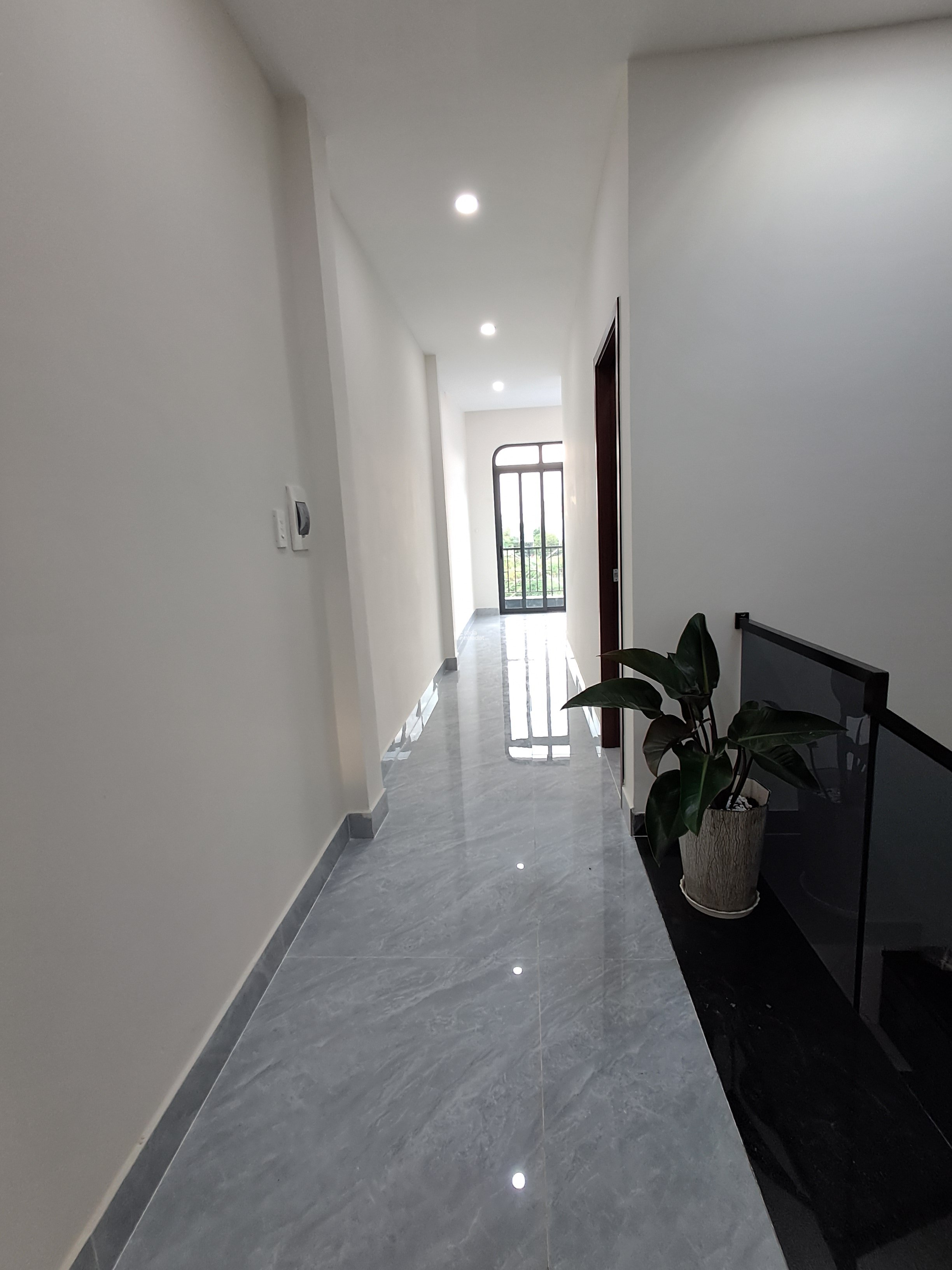 cần bán nhà shr. ở Mỹ hạnh nam Long An nhà hoàn công 