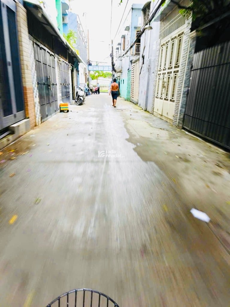 BÁN NHÀ ĐẸP BÌNH ĐÔNG QUẬN 8 45M2 3PN 4.X TỶ HẺM XE HƠI 1 TRỤC