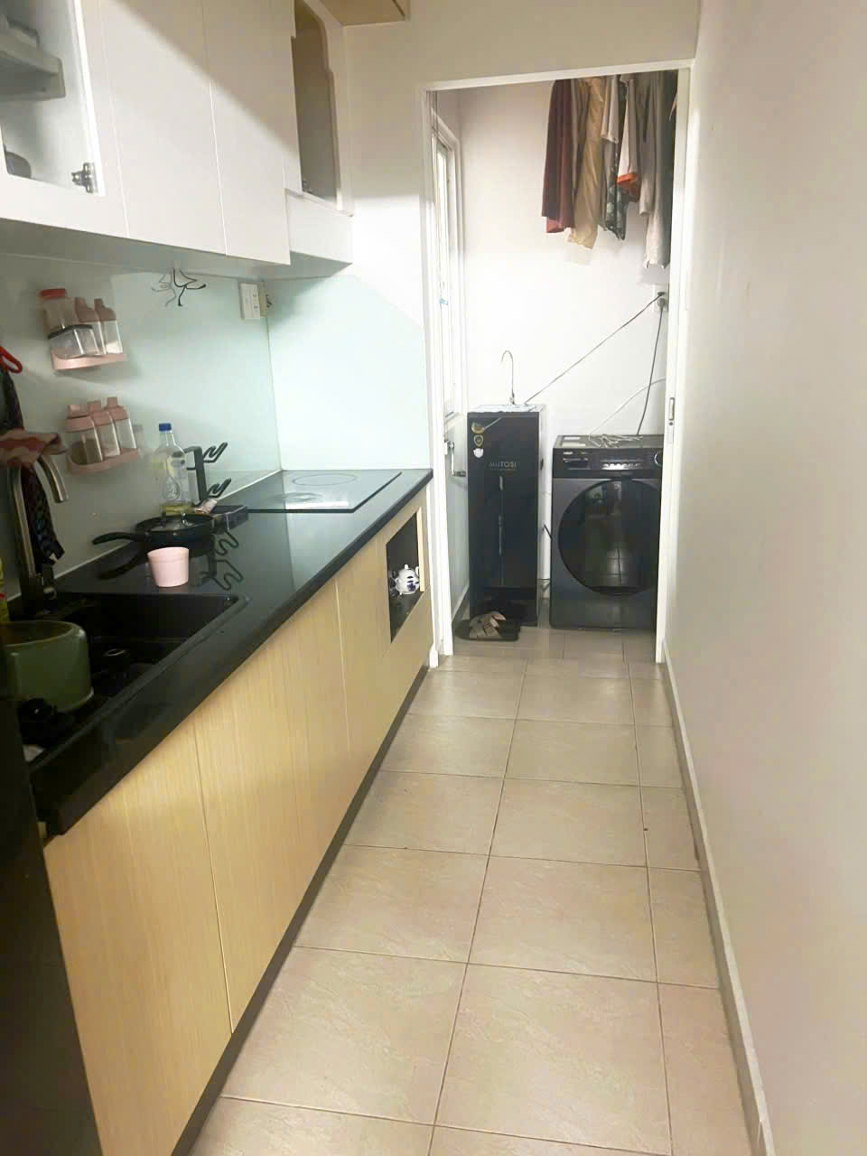  Căn hộ 2 phòng ngủ - 2 WC, chủ nhà đã decor lại xinh xịn ở ngay