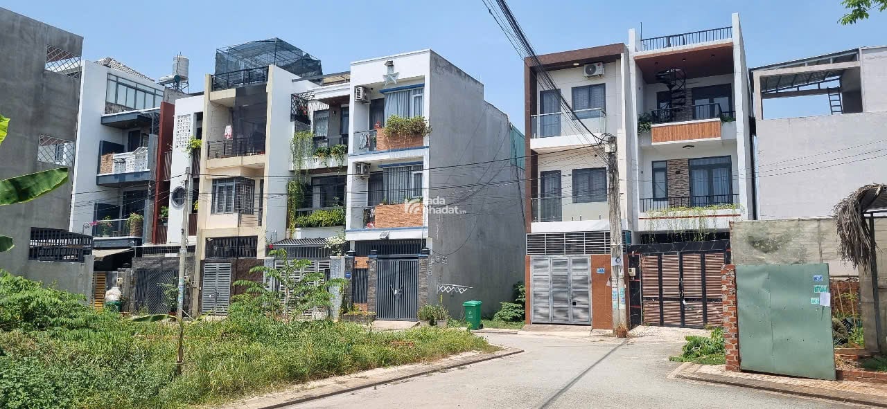  NHÀ 4TẦNG HXT GIÁ 6.xTỶ Đ. LÒ LU SÁT VINHOMES GRAND PARK Q9, NGUYỄN XIỂN  