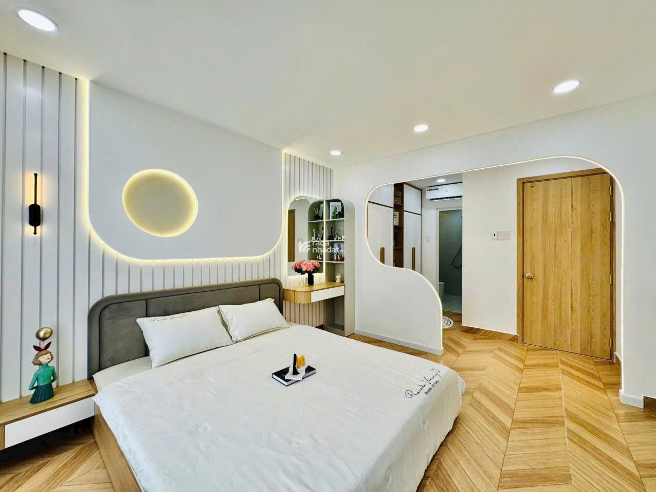 Siêu phẩm khó tìm bán gấp nhà Lê Quang Định, P7, Bình Thạnh 43m2, hẻm oto, sổ sẵn