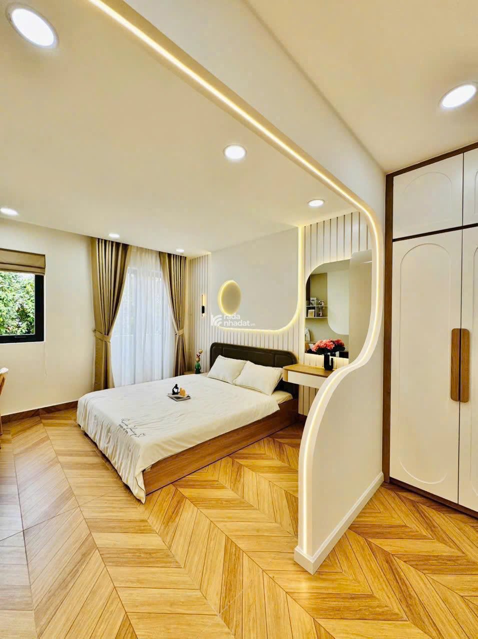 Siêu phẩm khó tìm bán gấp nhà Lê Quang Định, P7, Bình Thạnh 43m2, hẻm oto, sổ sẵn