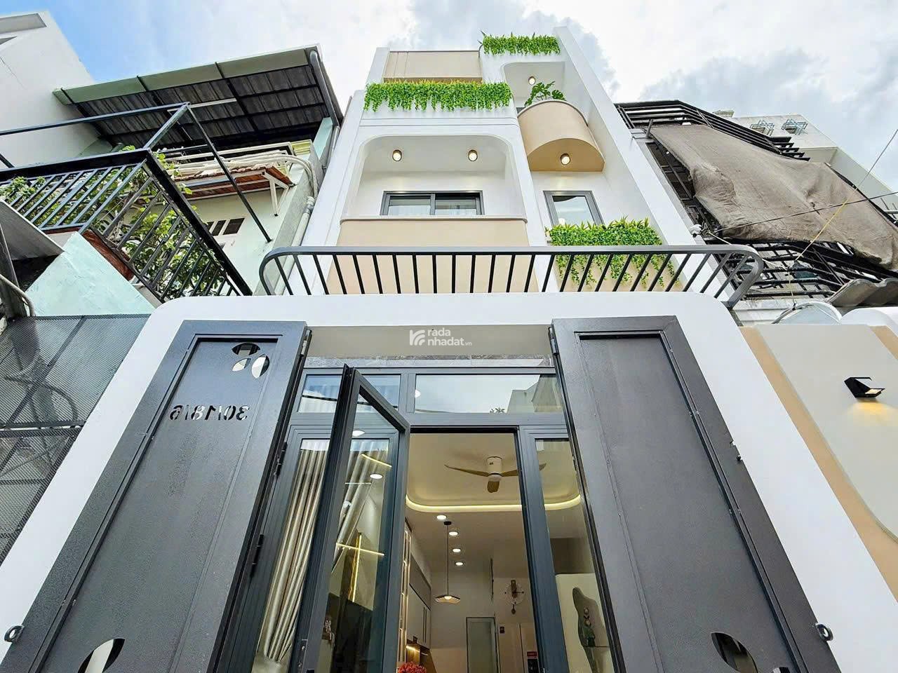Siêu phẩm khó tìm bán gấp nhà Lê Quang Định, P7, Bình Thạnh 43m2, hẻm oto, sổ sẵn