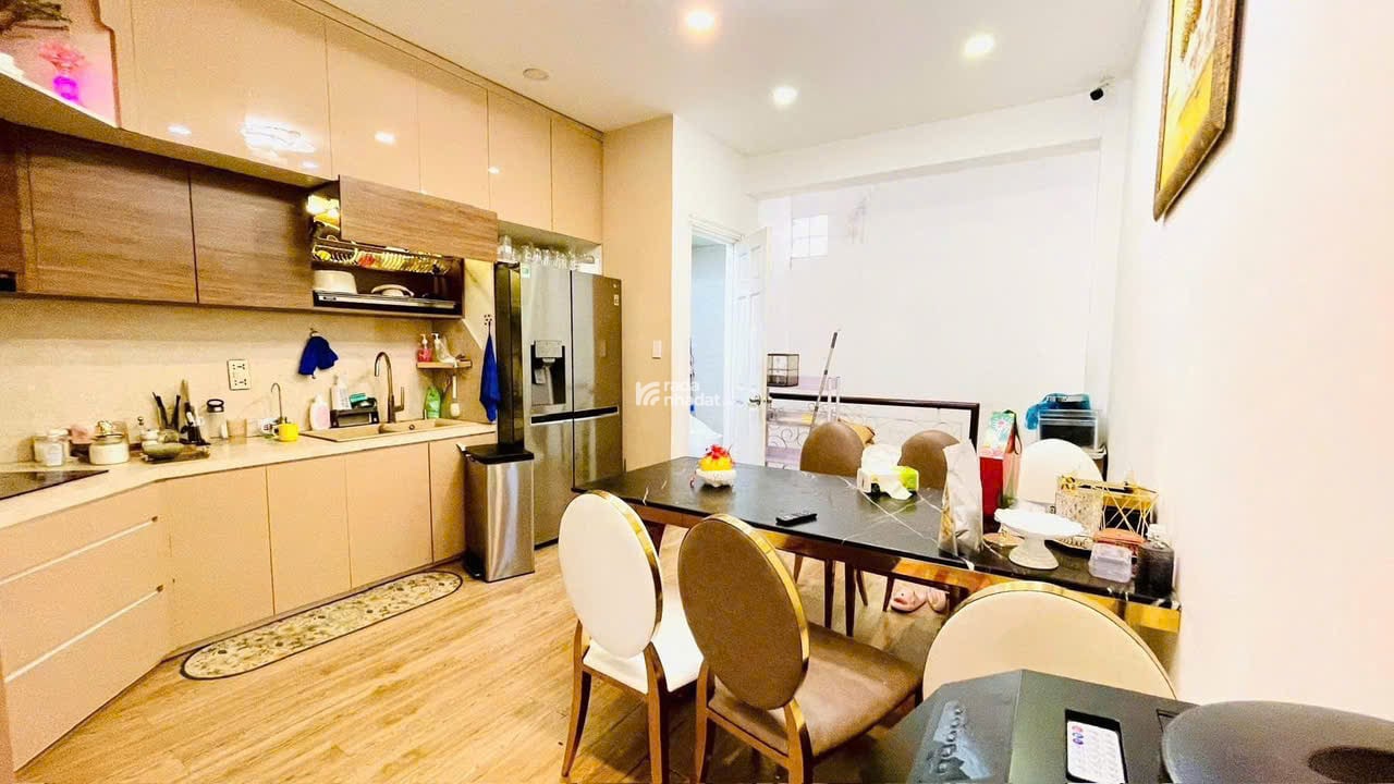 Nhà đẹp 4 lầu có hầm HXT 80m2 ngang 4m ở ngay đi bộ ra đường Quang Trung gần Emart 9.5 tỷ