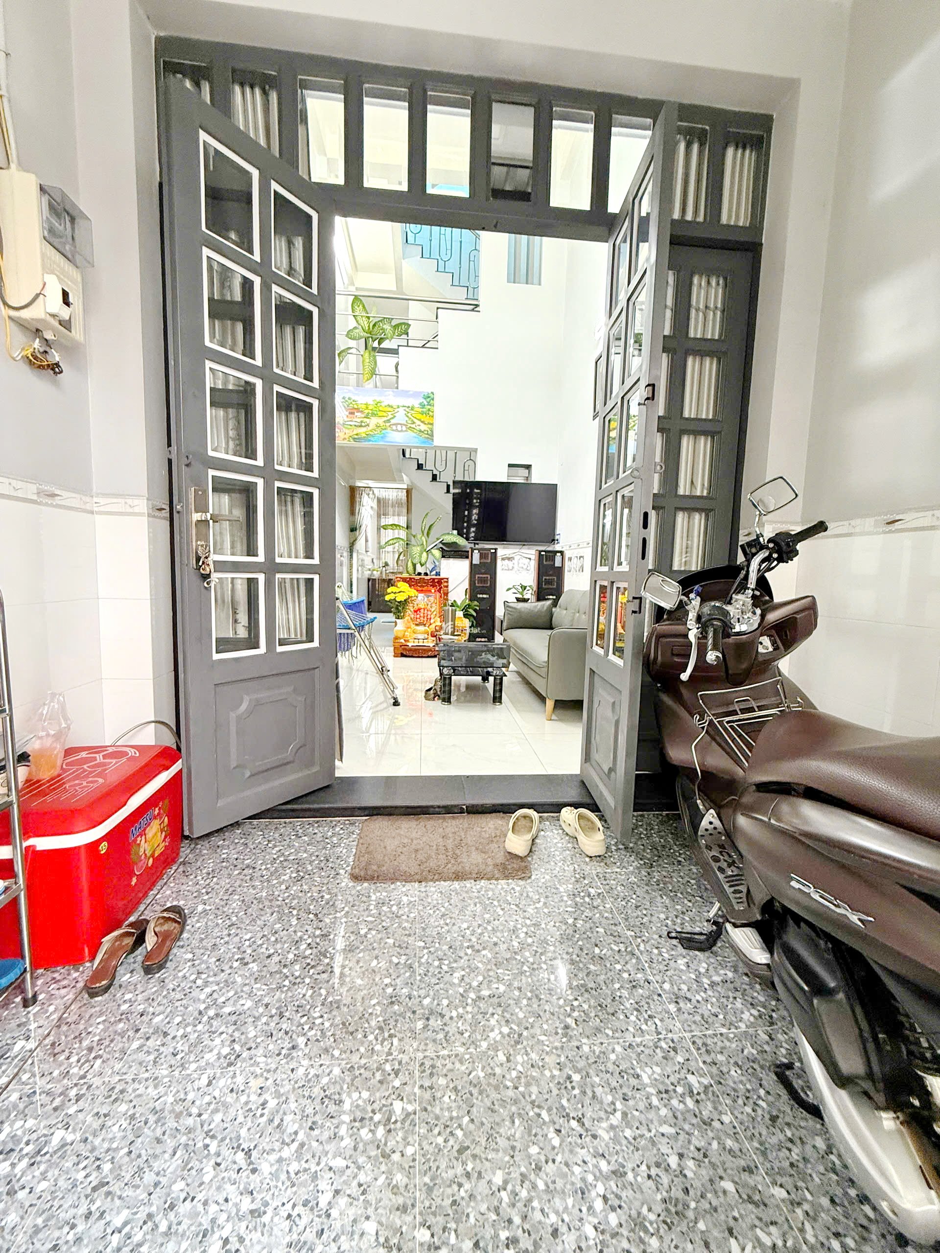 Bán nhà 2 lầu gần hẻm xe tải đường Nguyễn Duy P.10 Quận 8