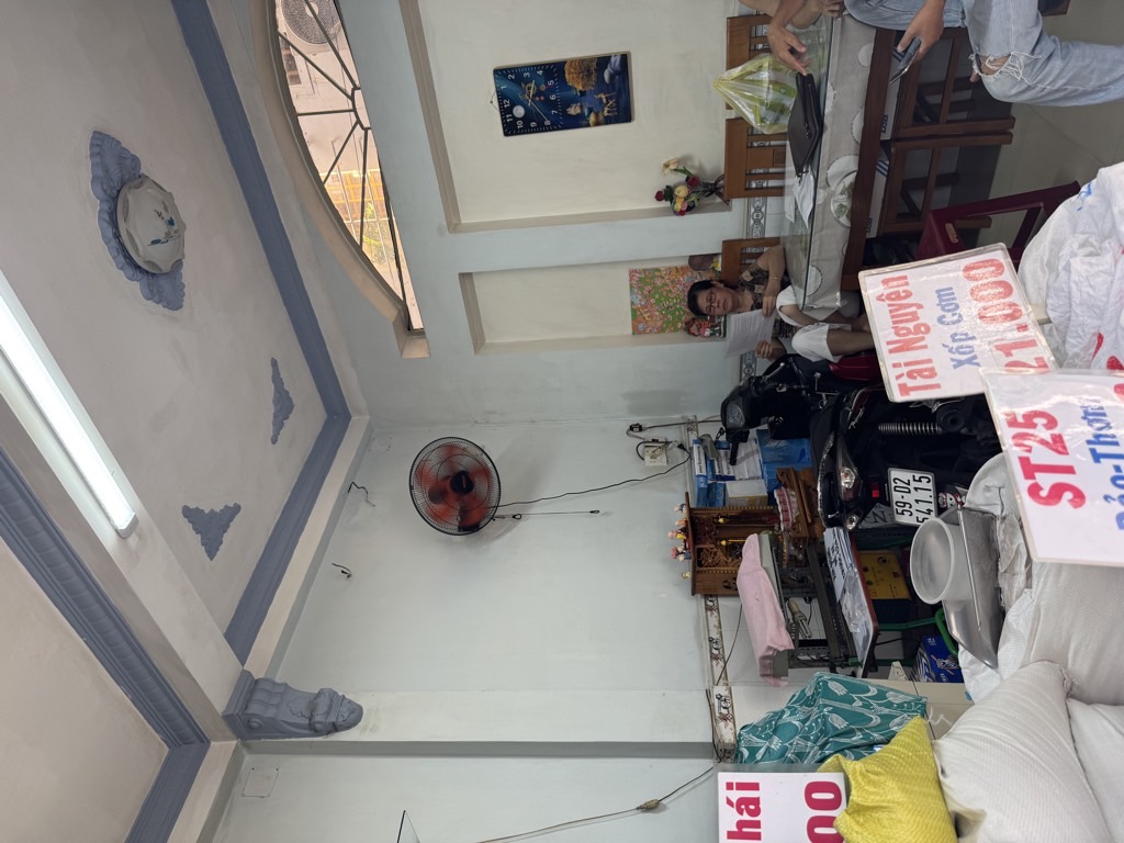 vị trí buốn bán kinh doanh nhỏ ( hiện đang bán gạo và Photo)