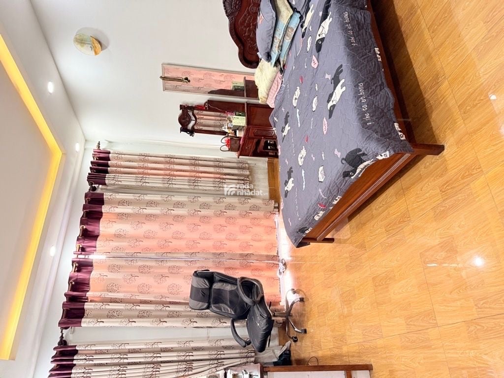 SIÊU PHẨM TÂN PHÚ – 4 TẦNG, HẺM XE HƠI – 4PN, 5WC 