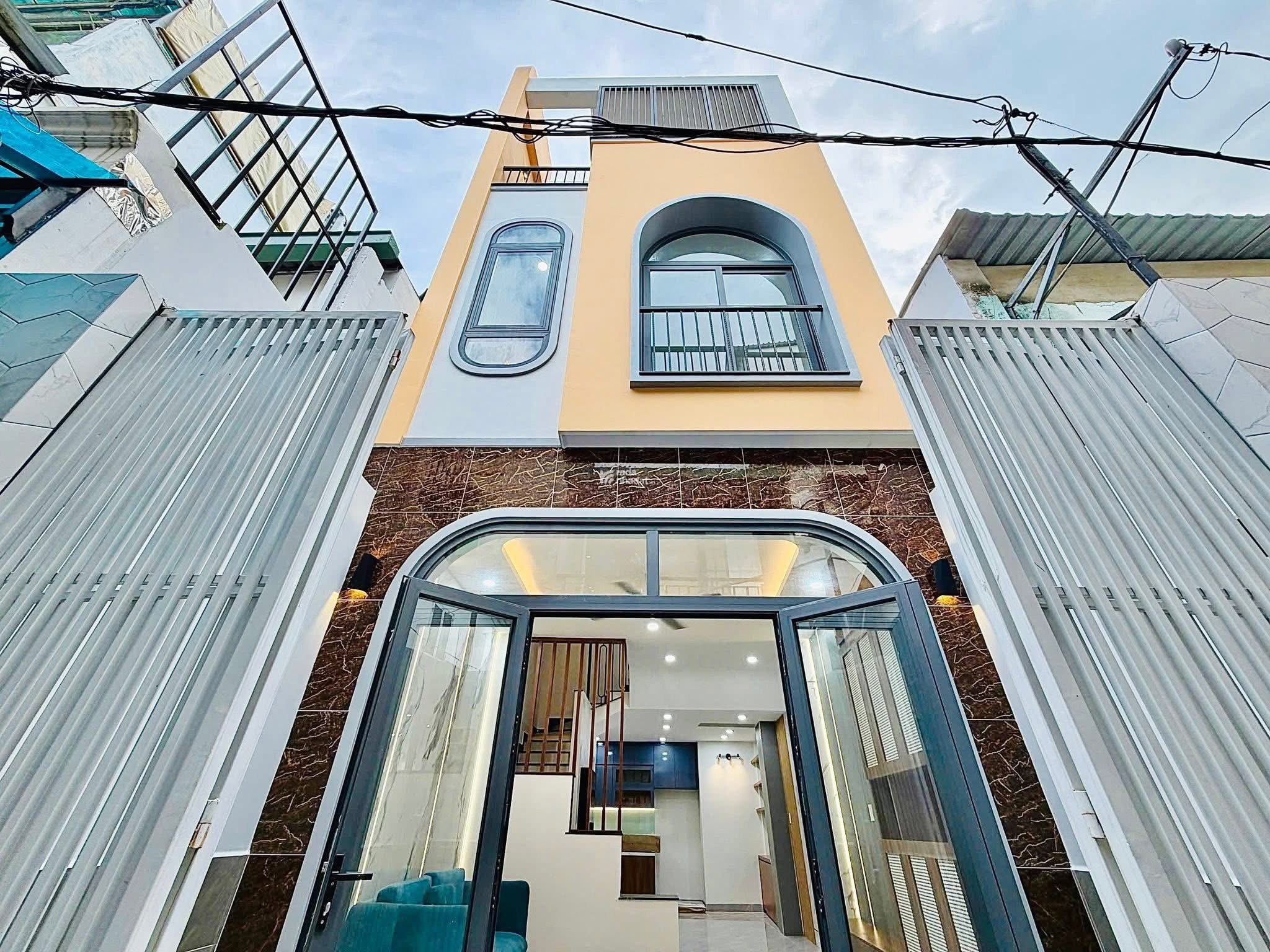 Hiếm có khó tìm 3 lầu hoàn công đủ 3tỷ150, 42m2 Nguyễn Thượng Hiền, P5, Bình Thạnh, Sổ Hồng Riêng