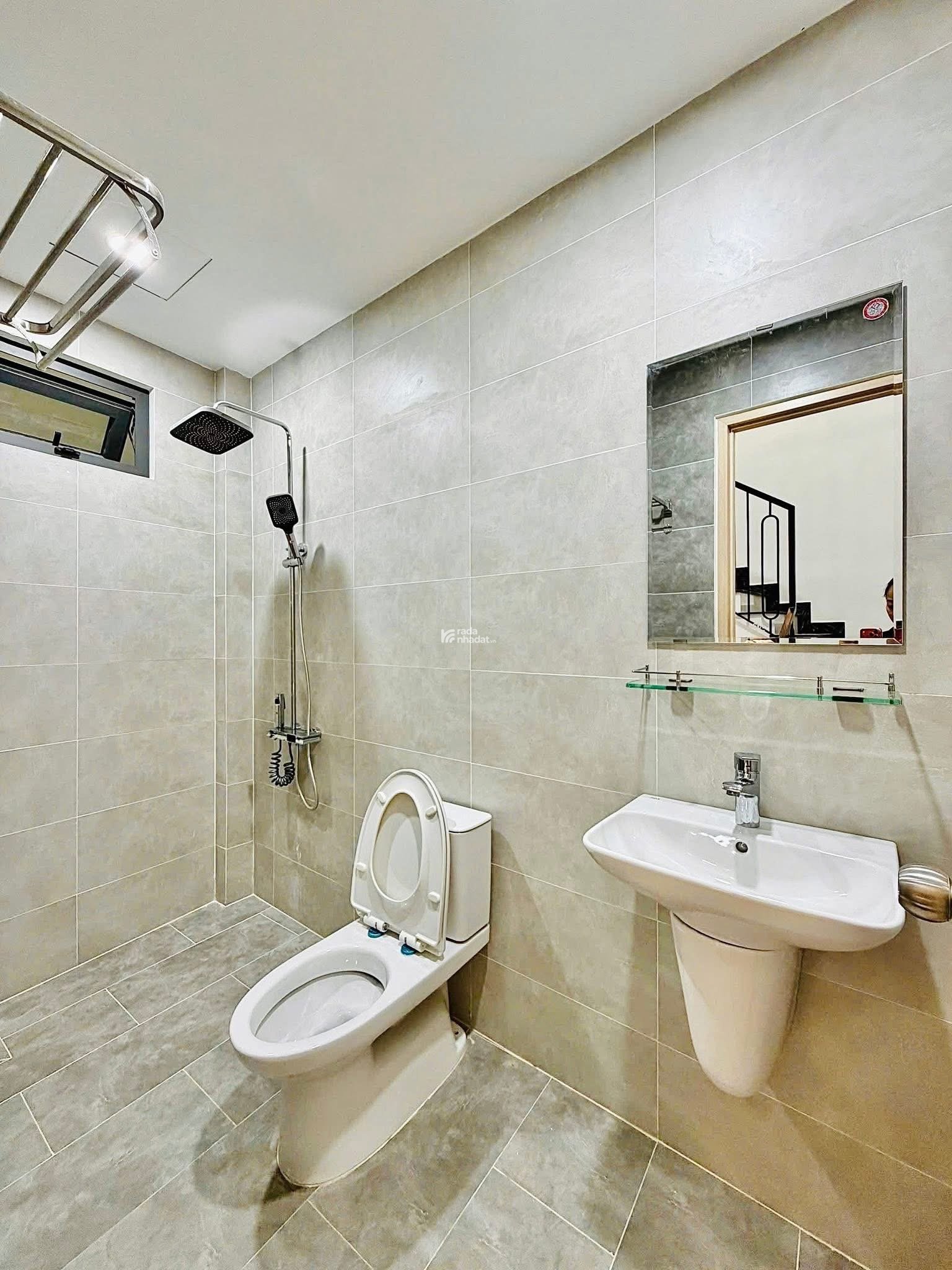 Hiếm có khó tìm 3 lầu hoàn công đủ 3tỷ150, 42m2 Nguyễn Thượng Hiền, P5, Bình Thạnh, Sổ Hồng Riêng