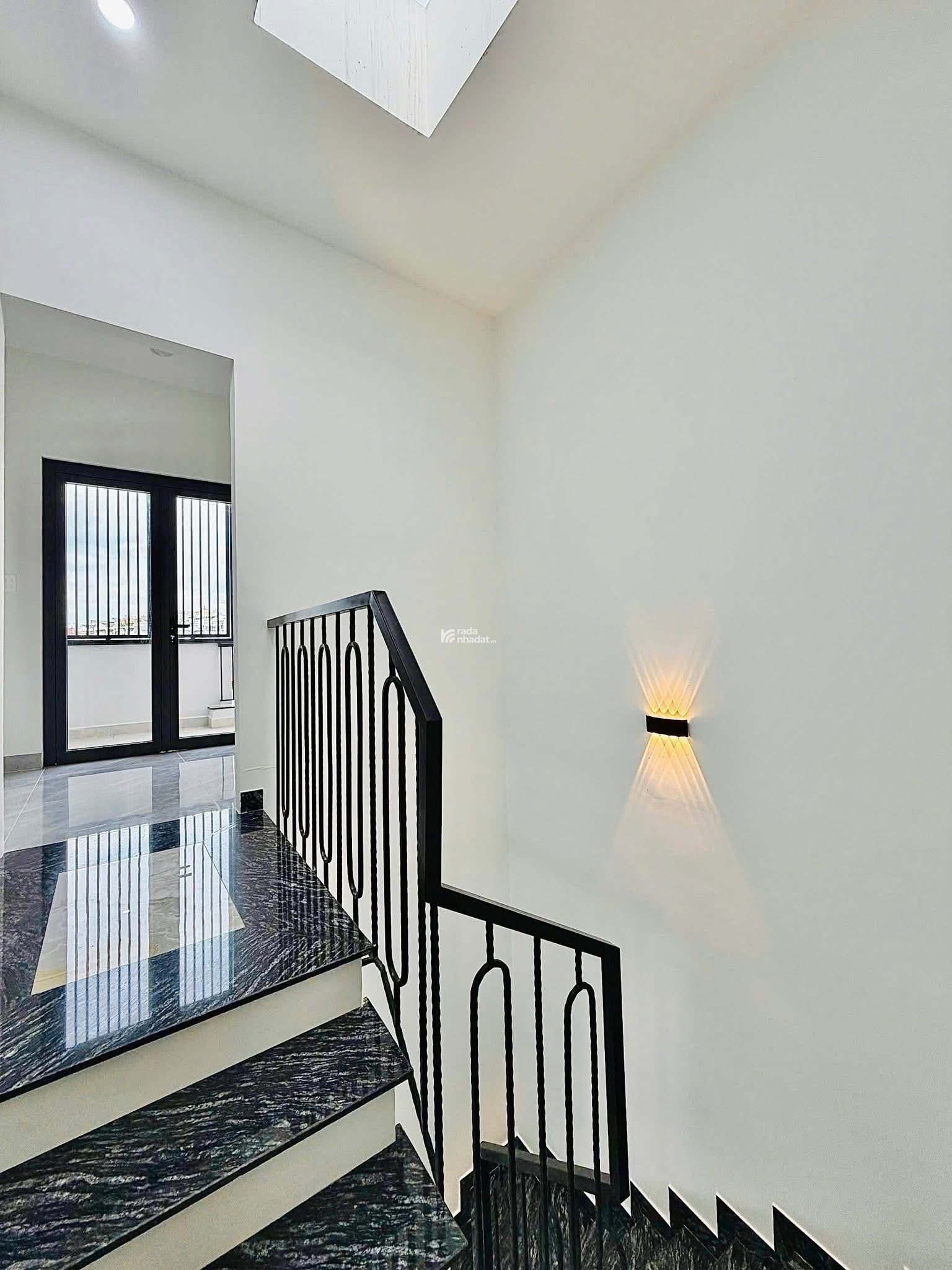 Hiếm có khó tìm 3 lầu hoàn công đủ 3tỷ150, 42m2 Nguyễn Thượng Hiền, P5, Bình Thạnh, Sổ Hồng Riêng