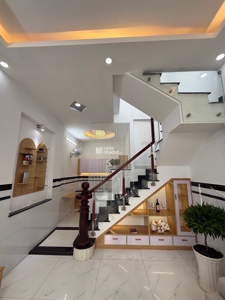  TÂN BÌNH KHU SÂN BAY - HXH THÔNG, DTSD 69M2  2 TẦNG ĐÚC THẬT 2PN, SỔ A4 HOÀN CÔNG ĐỦ, TẶNG NỘI THẤ