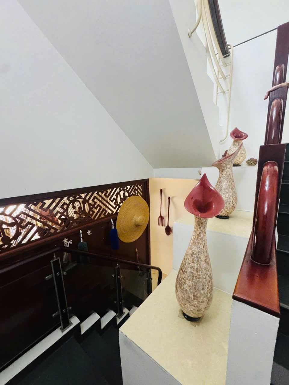 Nhà khu biệt lập Trịnh Đình Trọng, bảo vệ 24/24, 80m2, 3 tầng, 3PN, nhà đẹp, Chỉ 10.8 tỷ TL