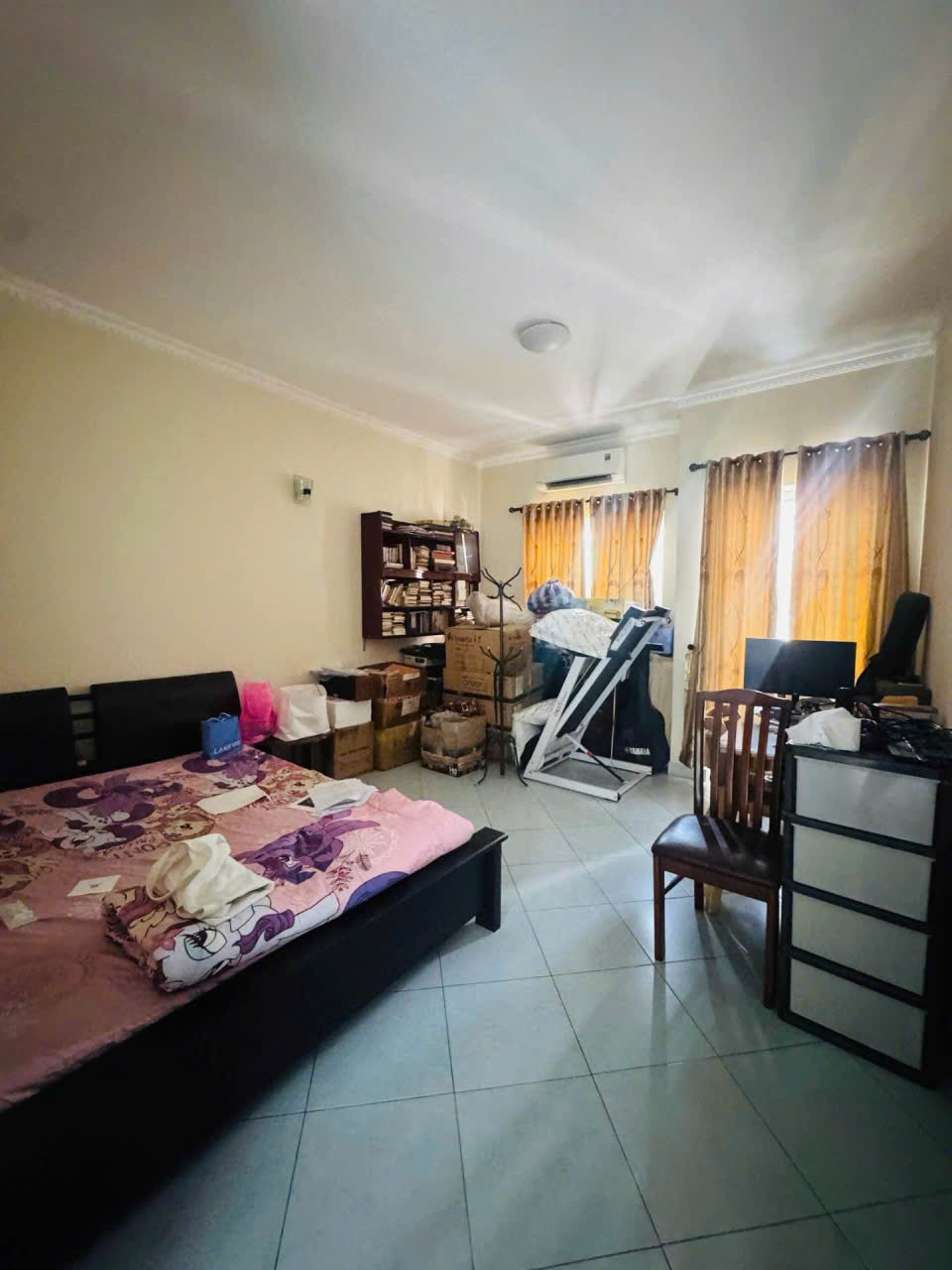 Nhà khu biệt lập Trịnh Đình Trọng, bảo vệ 24/24, 80m2, 3 tầng, 3PN, nhà đẹp, Chỉ 10.8 tỷ TL