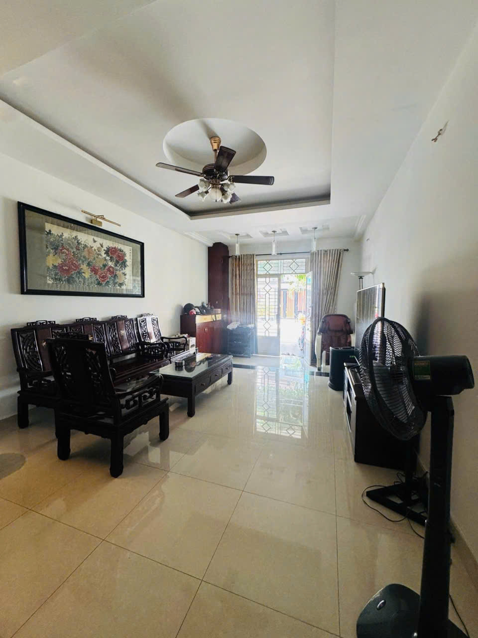 Nhà khu biệt lập Trịnh Đình Trọng, bảo vệ 24/24, 80m2, 3 tầng, 3PN, nhà đẹp, Chỉ 10.8 tỷ TL