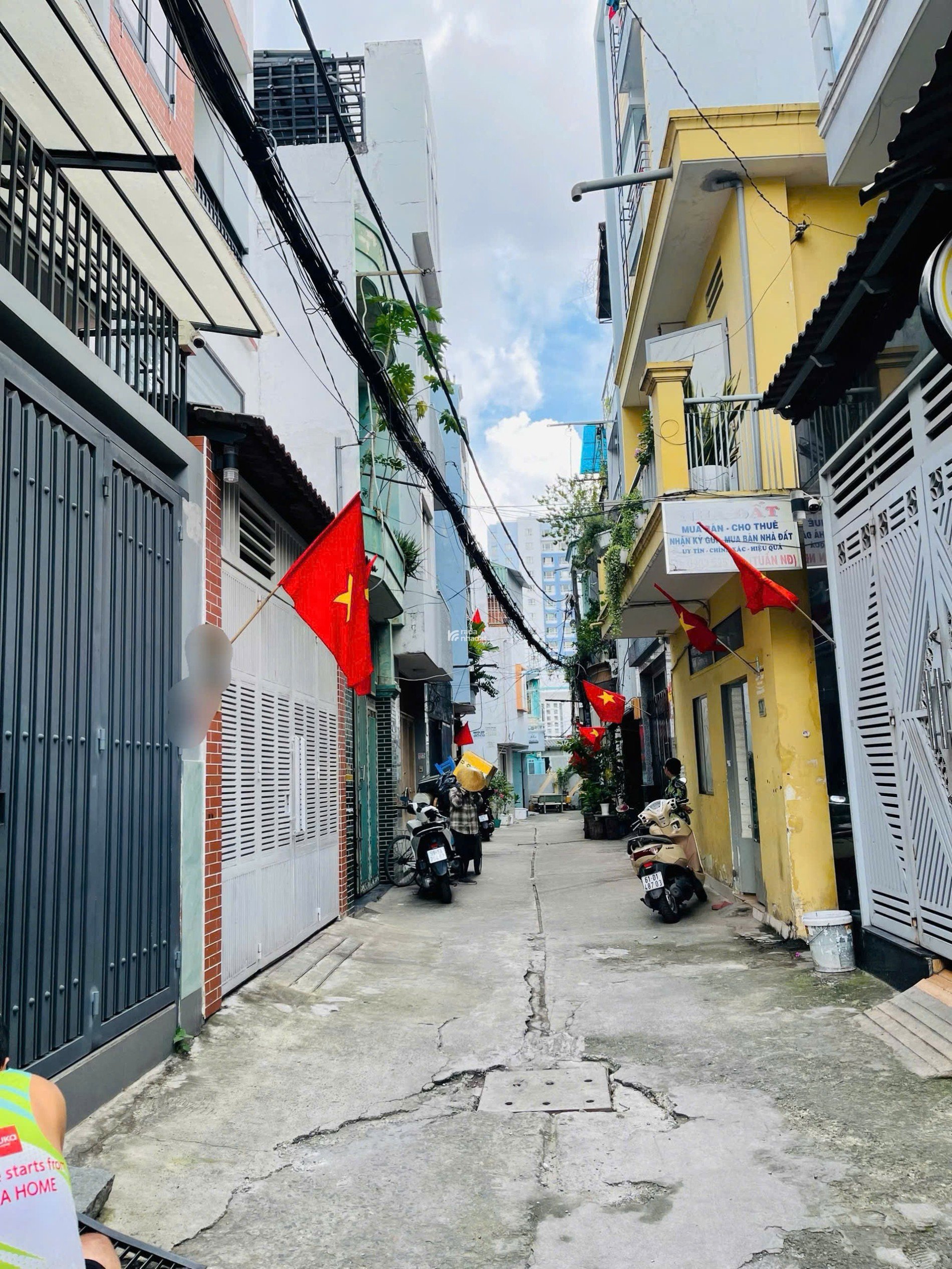 CHÍNH CHỦ GỬI BÁN NHÀ GIÁ RẺ NGAY PHẠM VĂN ĐỒNG - 4x14m Nở hậu L 5m - Giá chỉ Nhỉnh 4 Tỷ Còn Bớt