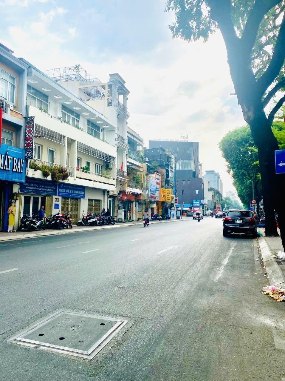 35 tỷ! Bán nhà ngay Hoàng Hoa Thám, Tân Bình ngang LỚN 18x9m - 4 Tầng.