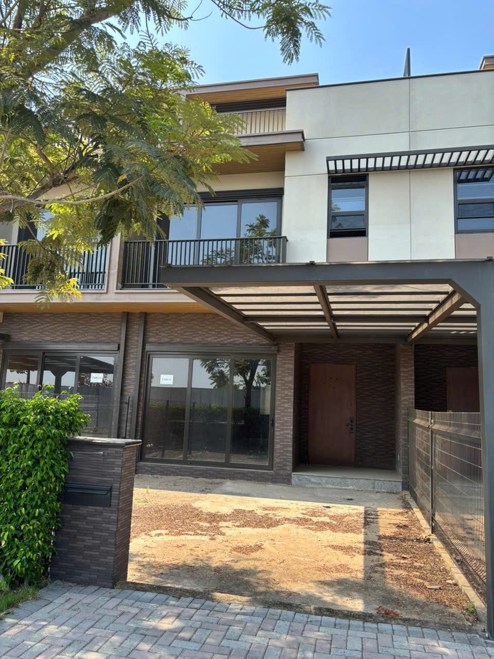 NHÀ THÔ 3 TẦNG KHU DC IZUMY, GẦN SÂN GOLF LONG THÀNH 3 TẦNG 6X20,6 CHỈ 8,5 TỶ.