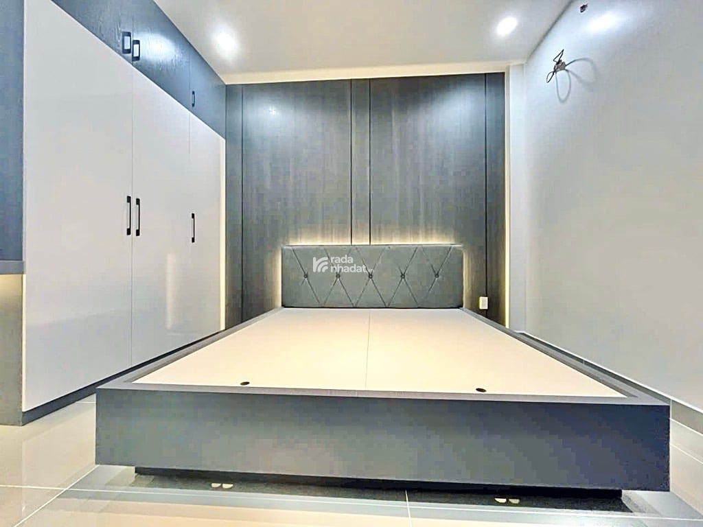 NHÀ 5 TẦNG SÁT LŨY BÁN BÍCH - 45M2 - SỔ VUÔNG HOÀN CÔNG ĐỦ - MỚI ĐẸP Ở NGAY - HẺM 8M - GẦN ĐẦM SEN
