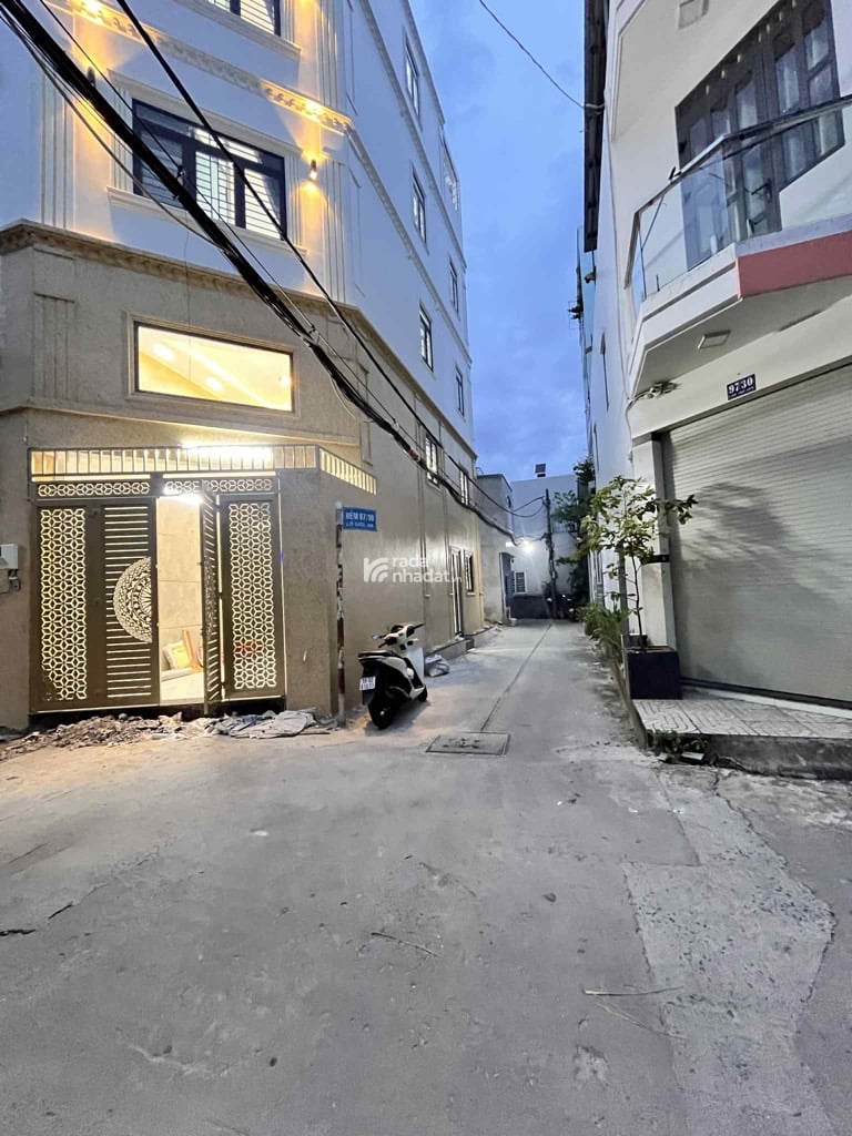 LÔ GÓC THOÁNG -- NGANG LỚN GẦN 5M - NHÀ 5 TẦNG MỚI TINH 100% - HẺM XE HƠI XỊN - NGAY GẦN AEON MALL