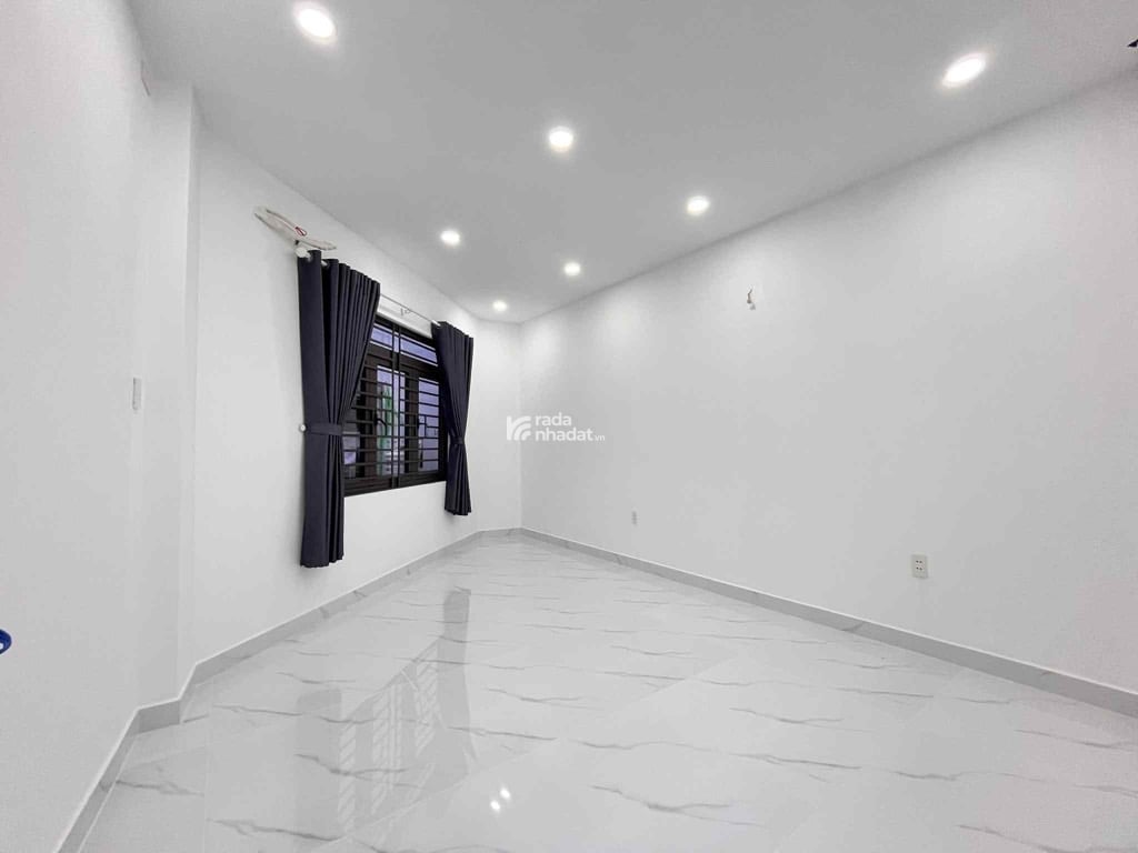 LÔ GÓC THOÁNG -- NGANG LỚN GẦN 5M - NHÀ 5 TẦNG MỚI TINH 100% - HẺM XE HƠI XỊN - NGAY GẦN AEON MALL