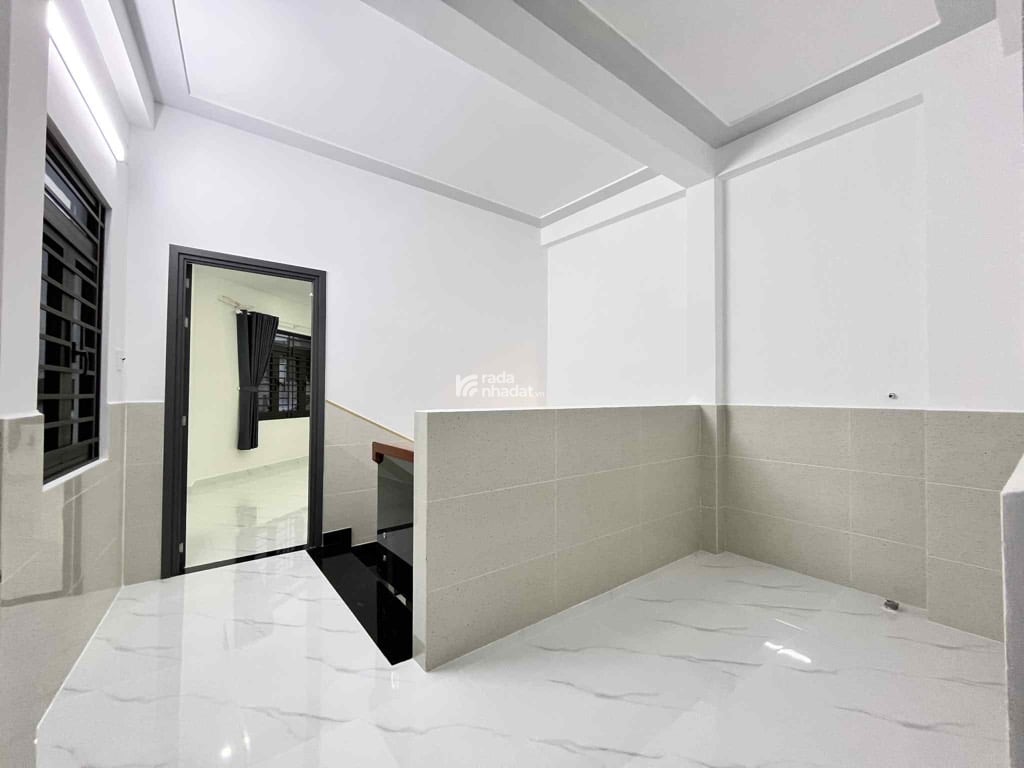 LÔ GÓC THOÁNG -- NGANG LỚN GẦN 5M - NHÀ 5 TẦNG MỚI TINH 100% - HẺM XE HƠI XỊN - NGAY GẦN AEON MALL