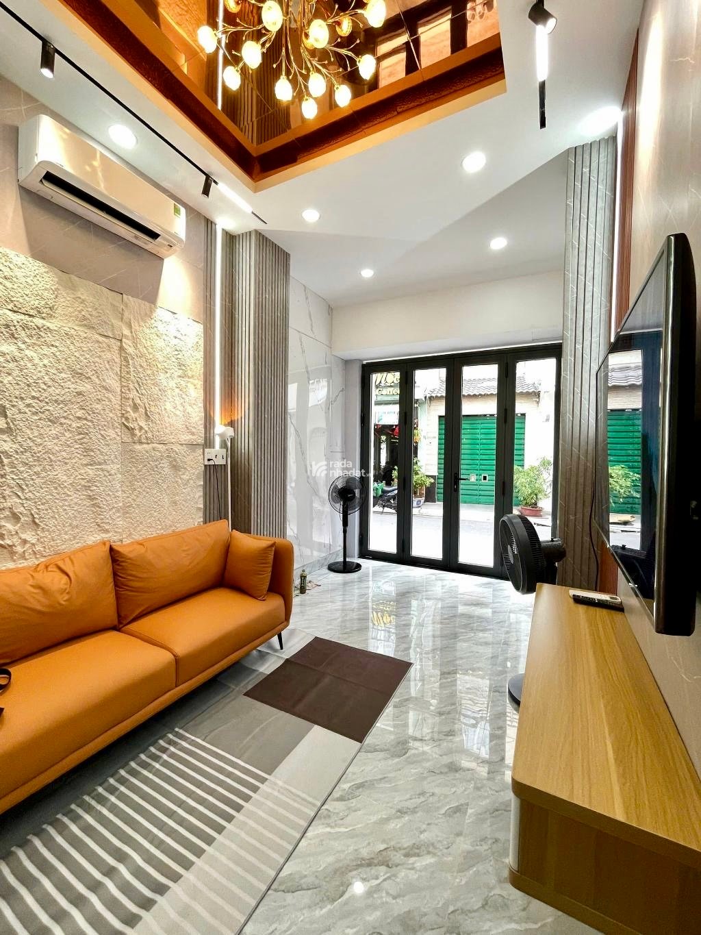 Siêu Phẩm mặt tiền bán nhà Lê Văn Sỹ . 