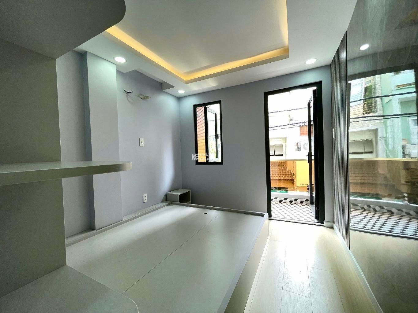 Siêu Phẩm mặt tiền bán nhà Lê Văn Sỹ . 