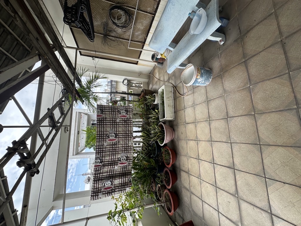 ĐƯỜNG NHỰA Ô TÔ THÔNG KHU VIP BÀU CÁT PHƯỜNG 14 - 4 TẦNG- NGANG 4.4M- GIÁP QUẬN 10 - QUẬN 3 - SHR- 