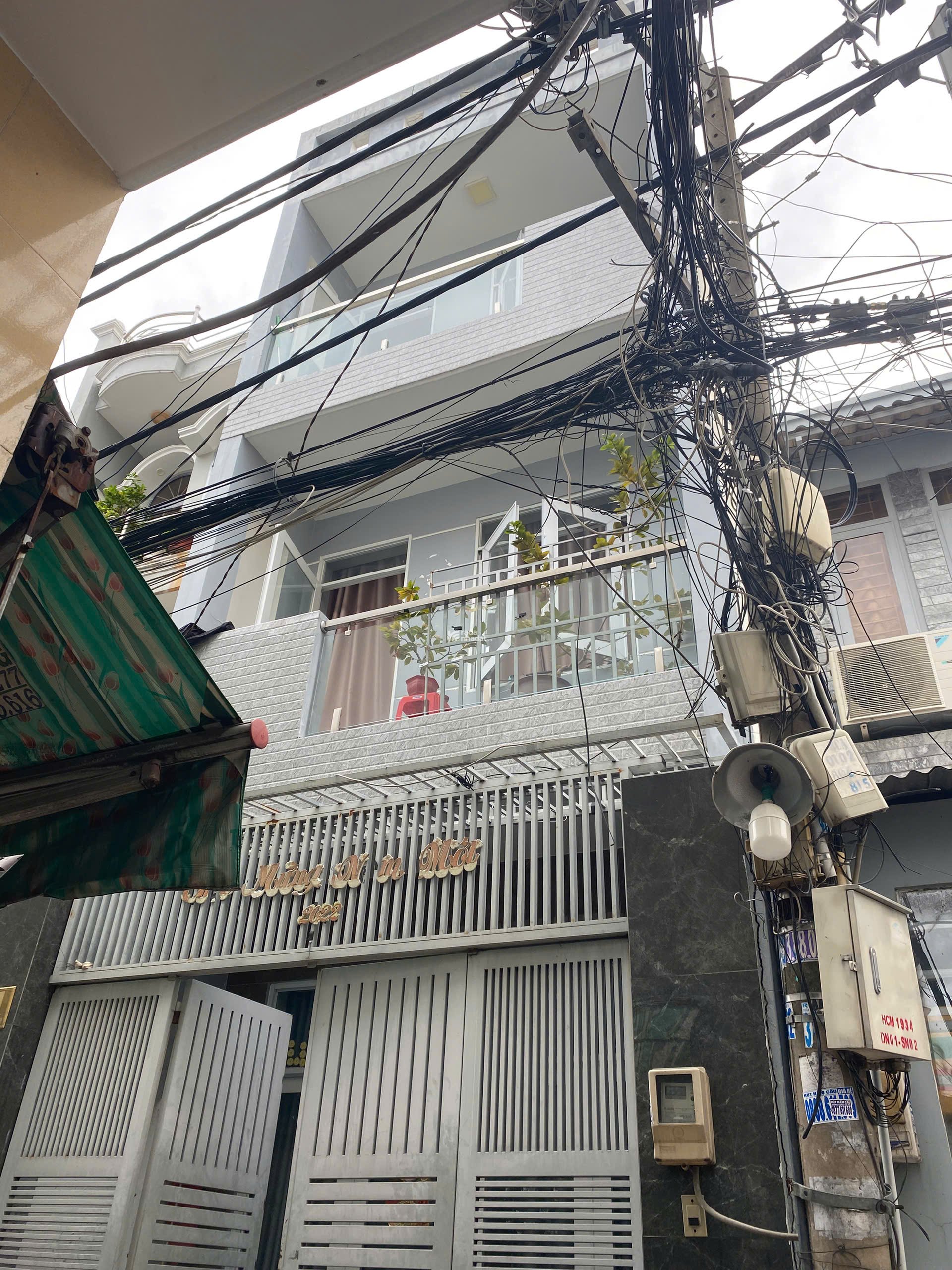 KHU ĐỒNG ĐEN NGAY NGÃ BA GẦN NHÀ THỜ - NHÀ XÂY MỚI 3 TẦNG - 80M2 - 14 TỶ