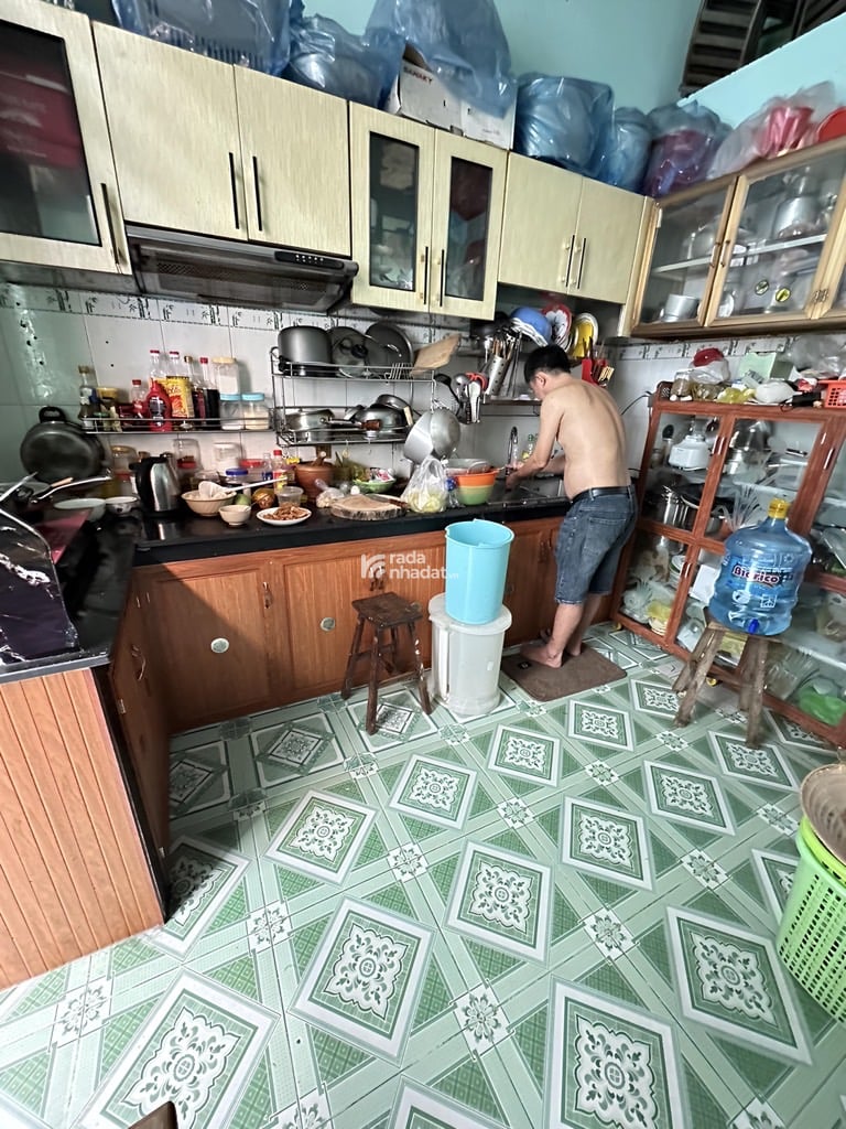 BÁN NHÀ MẶT TIỀN 8M HÒA THẠNH TÂN PHÚ 184M2 6.6X28M 21 TỶ THU 30TR