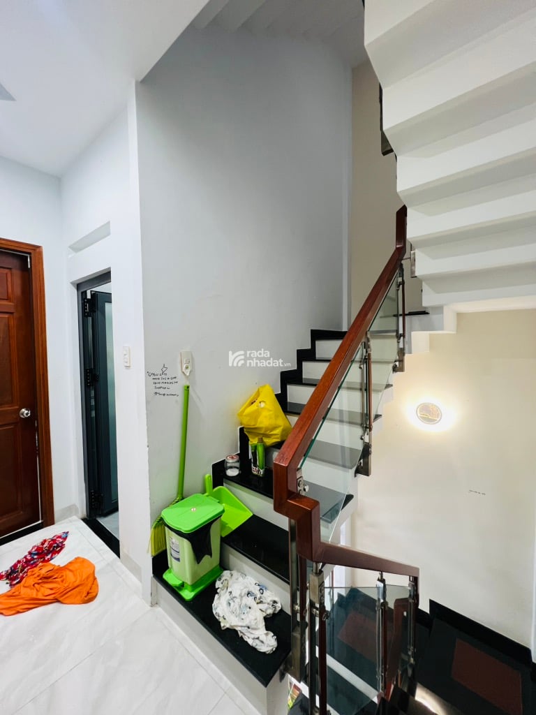 BÁN NHÀ KẾ CC MOONLIGHT KHU TÊN LỬA 56M2 4 TẦNG 5PN HẺM XE HƠI THÔNG KẾ QUẬN 6 7.1 TỶ 