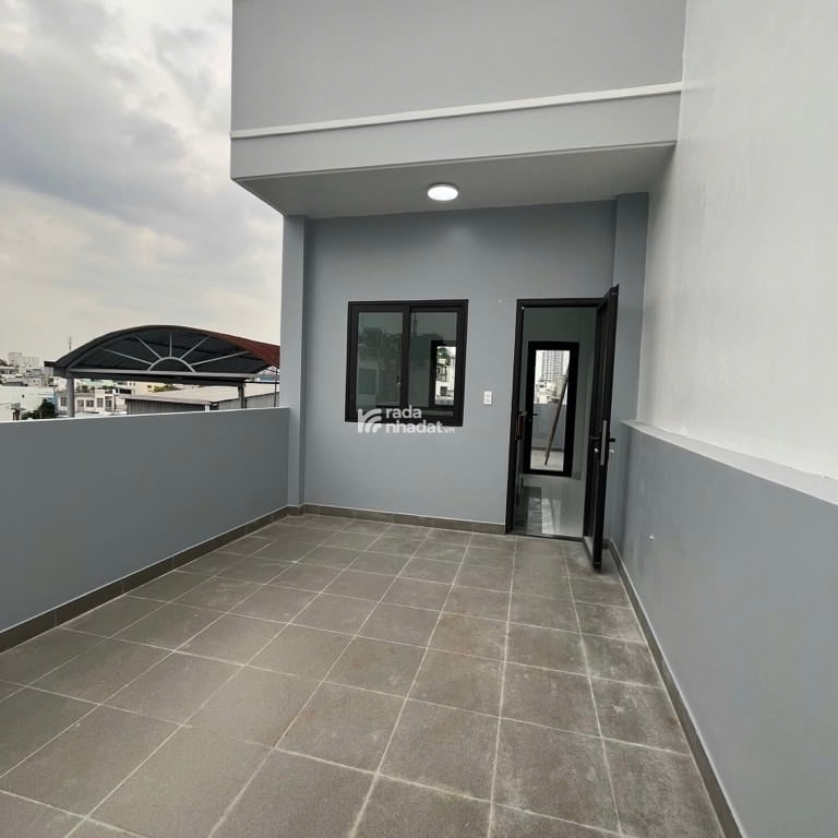 HXT như mặt tiền Lạc Long Quân Q11, 5 Tầng 4PN, nhà mới hoàn công đủ, SHR, DT 39m2